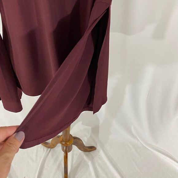 NWT Alex Marie V Neck Plum Color Top - Picture 4 of 10